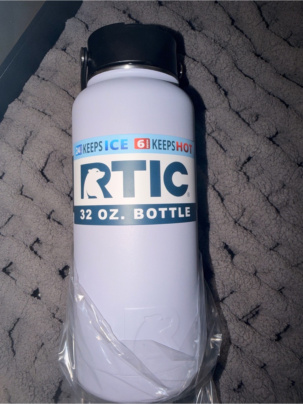 RTIC 32oz Bottle - dusty lilac brand new